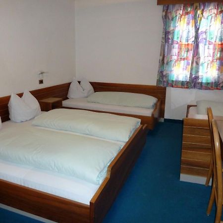 Hotel-Restaurant-Pizzeria Goldrainerhof Экстерьер фото