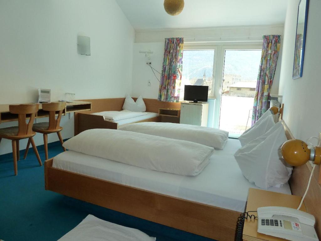 Hotel-Restaurant-Pizzeria Goldrainerhof Экстерьер фото